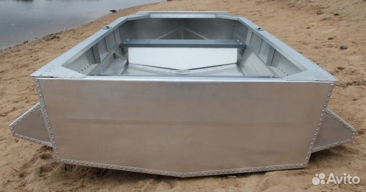 Новая алюминиевая лодка Малютка-Н 2.9 м.с булями