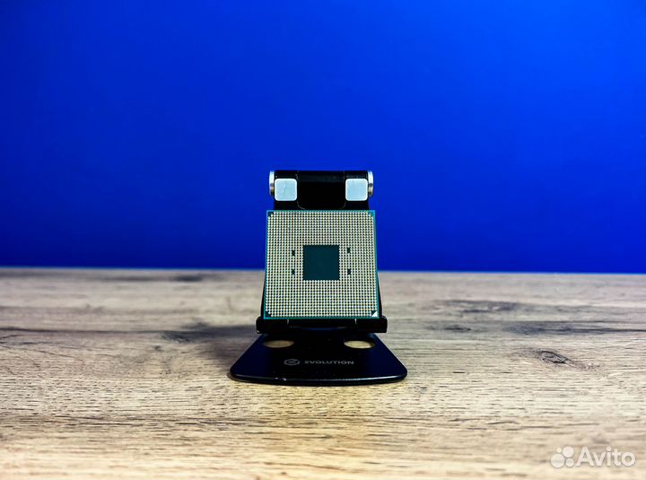 Процессор AMD Ryzen 7 Pro 2700 AM4