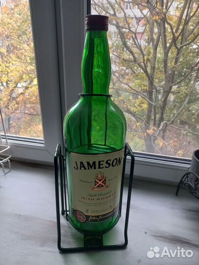 50 см бутылка Виски на подставке