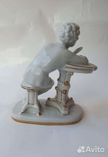 Фарфоровая статуэтка Юный Пушкин