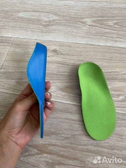 Ортопедические стельки детские новые