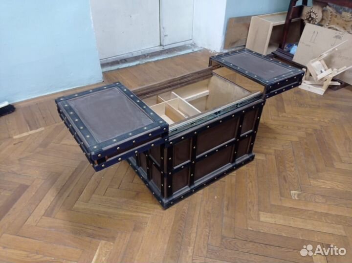 Сундук деревянный