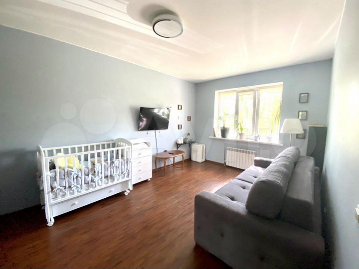 1-к. квартира, 42 м², 1/10 эт.