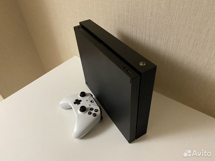 Xbox one X в отличном состоянии