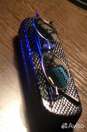 Очки от солнца женские