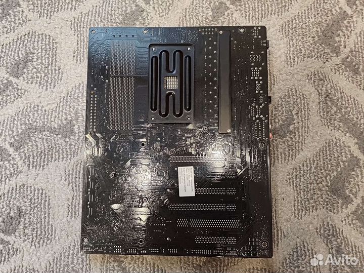 Материнская плата AM3+ asus sabertooth 990fx r2.0