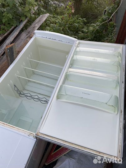 Холодильник electrolux