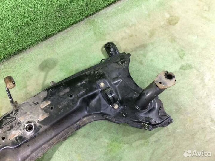 Балка подвески передняя Toyota Passo KGC30 1KR-FE