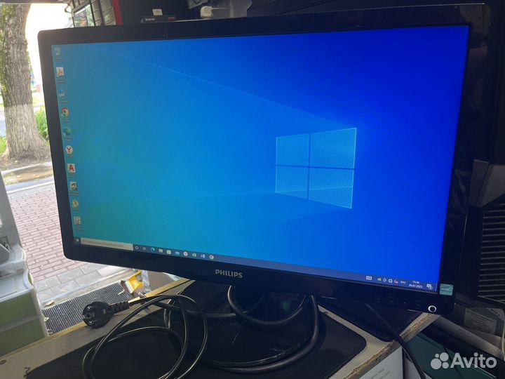 Монитор philips 226v4l