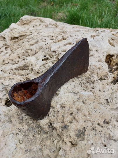 Старинный кавказский топор