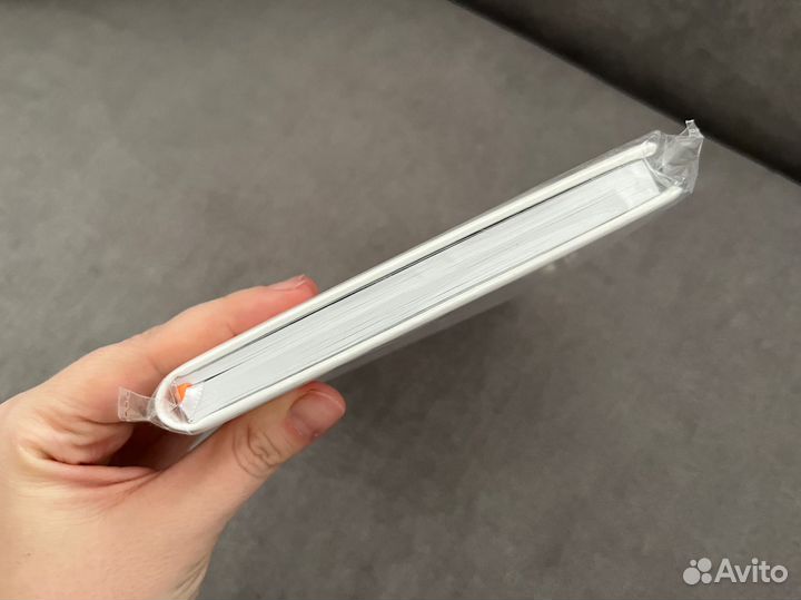 Новый белый ежедневник на магните SAP