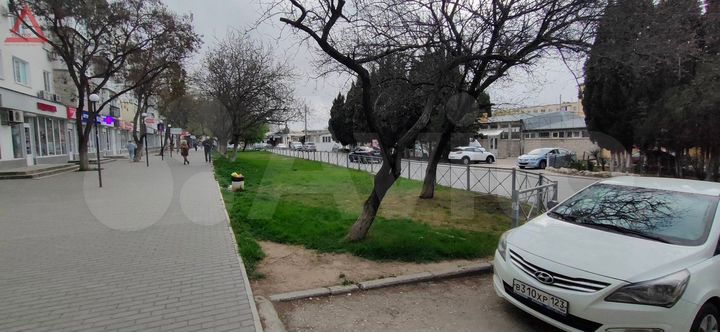 Помещение в густонаселенном районе, 300 кв.м