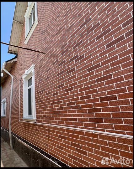 Гибкий кирпич на сетке для фасадов и интерьера