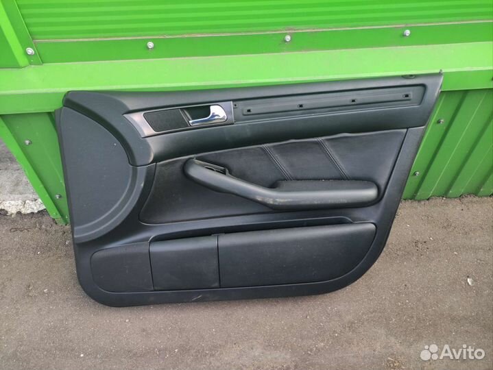 Дверные карты передние Audi A6C5 дорест