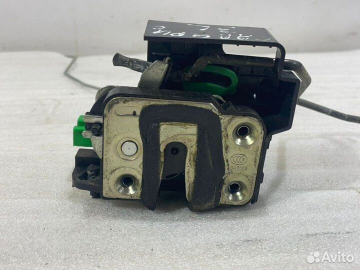 Замок двери задний левый Hyundai Solaris 2010-2017