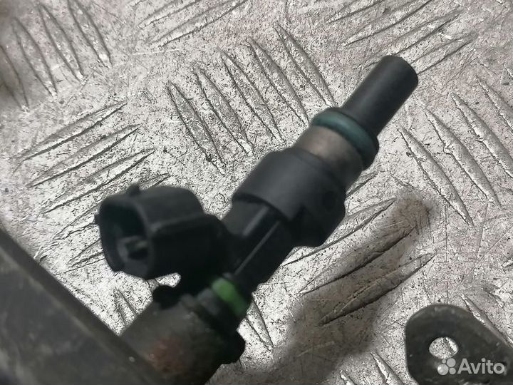 Форсунка двигателя Nissan Tiida c11