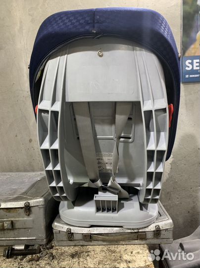 Автомобильное детское кресло от 9 до 36 кг