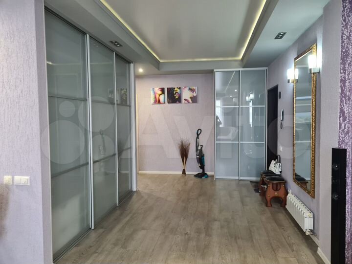 2-к. квартира, 84 м², 9/9 эт.