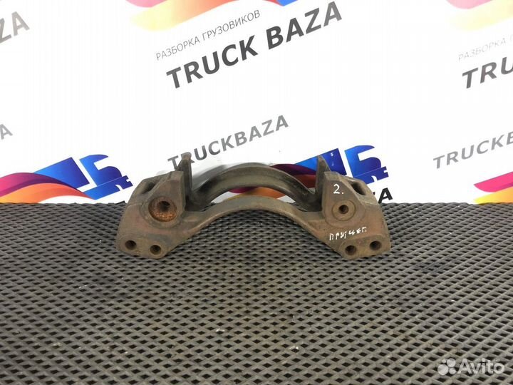 41033640 Скоба суппорта переднего левого