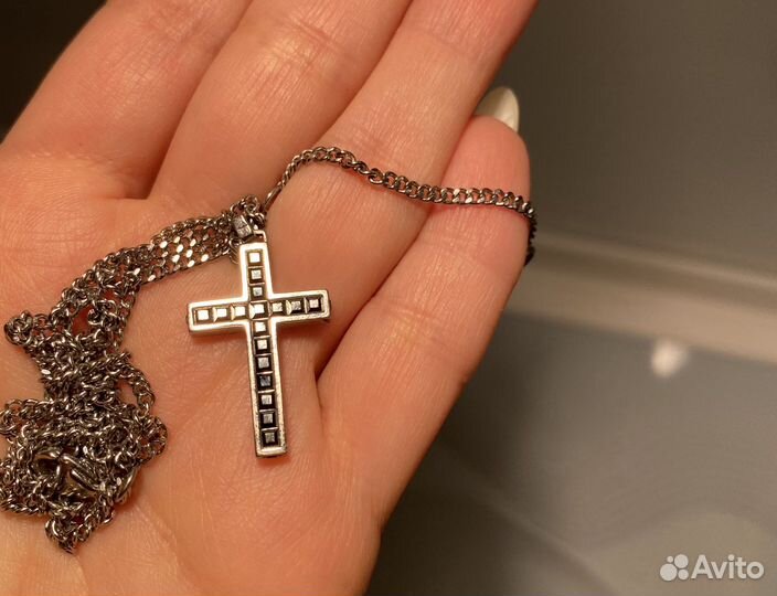 Крестик swarovski с цепочкой