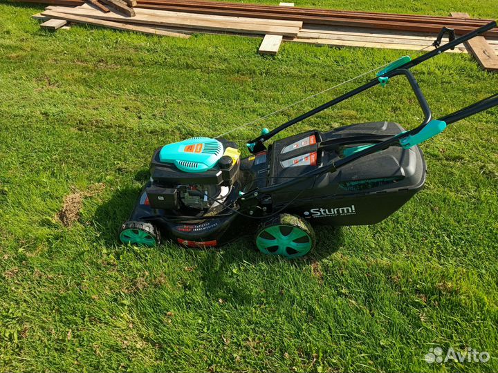 Газонокосилка бензиновая самоходная