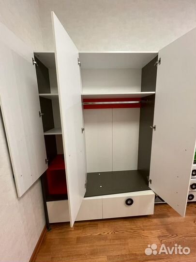 Комплект мебели для детской комнаты 