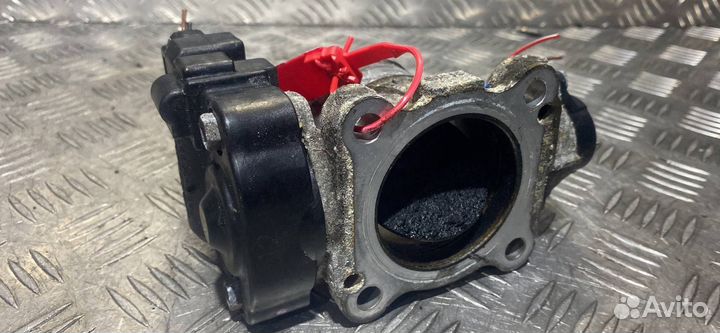 Дроссельная заслонка Toyota Avensis 2 (T250) рест