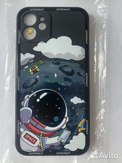 Новый чехол на iPhone 12 космонавт
