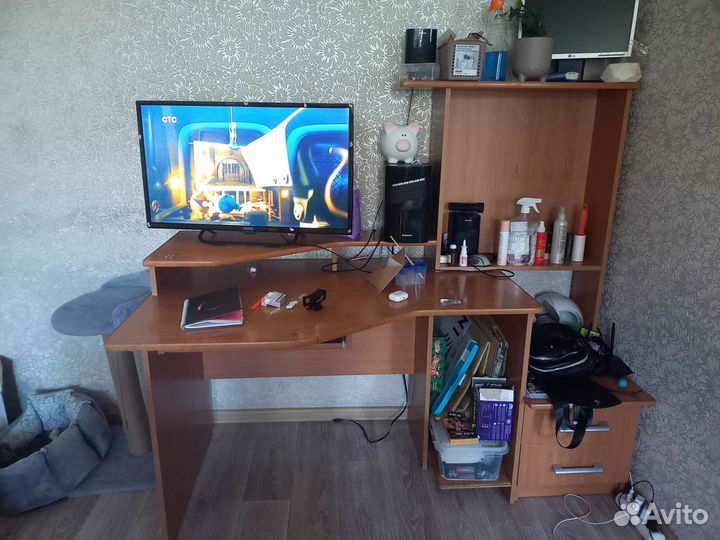 Компьютерный стол