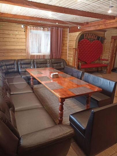 Дом 200 м² на участке 5 сот.