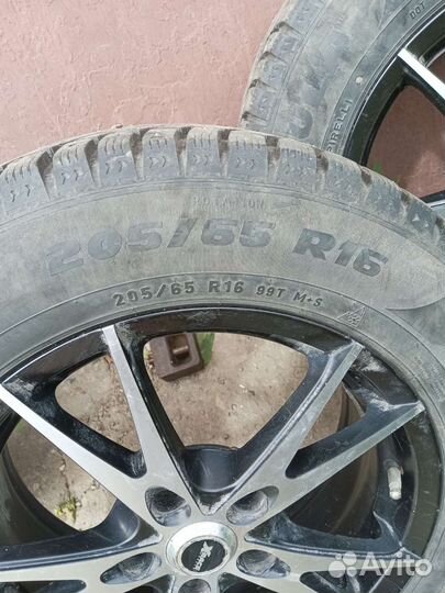 Зимняя резина на литых дисках R16 205 65