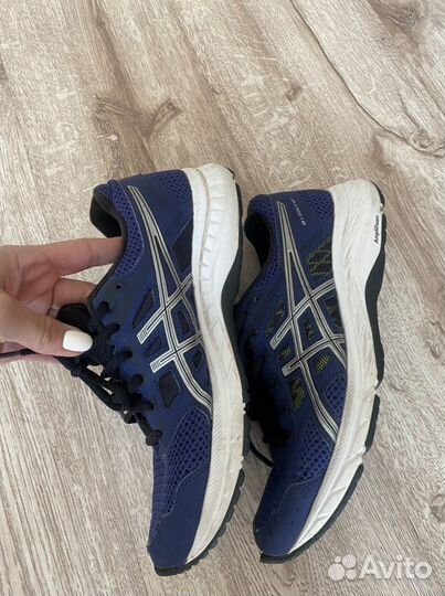 Кроссовки asics женсие