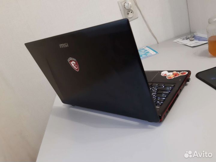 Игровой msi 15.6