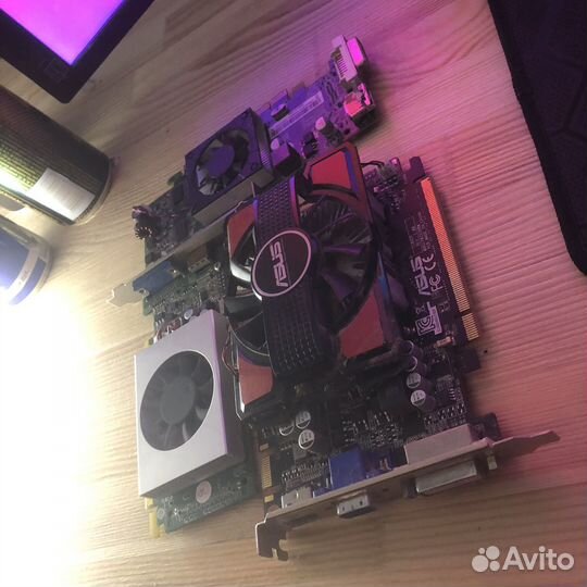 Видеокарты одним лотом