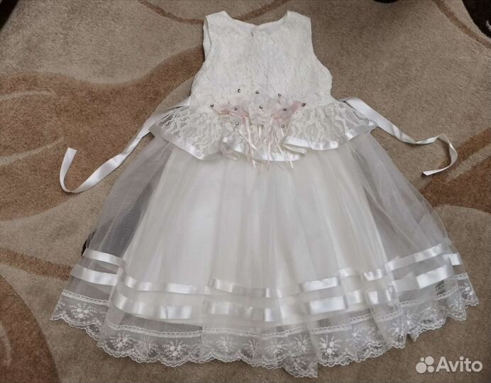 Платье праздничное