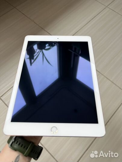 Apple iPad Air 2 128Gb + sim