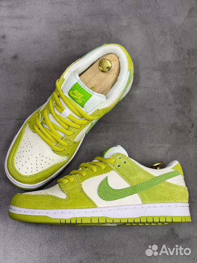 Nike Dunk Low Green Apple