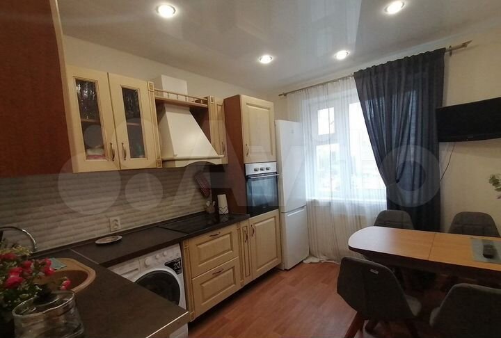 2-к. квартира, 56 м², 3/10 эт.