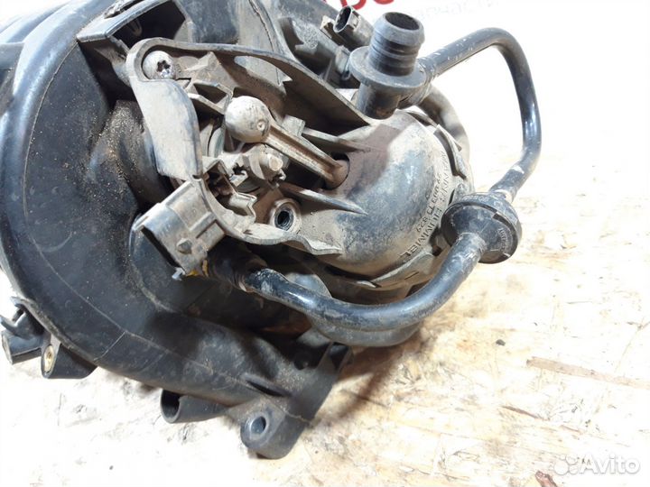 Впускной коллектор Opel Astra H Z16XEP