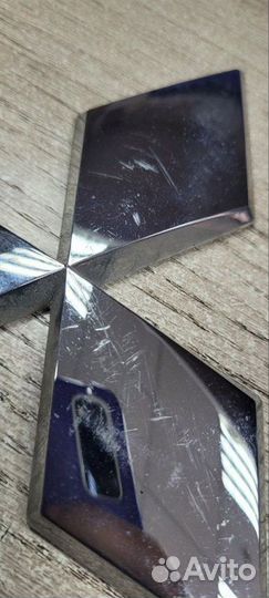 Эмблема задняя Mitsubishi L200 KJ3T 2015