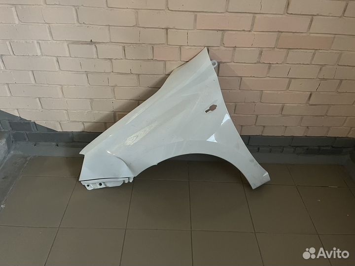 Крыло переднее левое на volkswagen polo седан