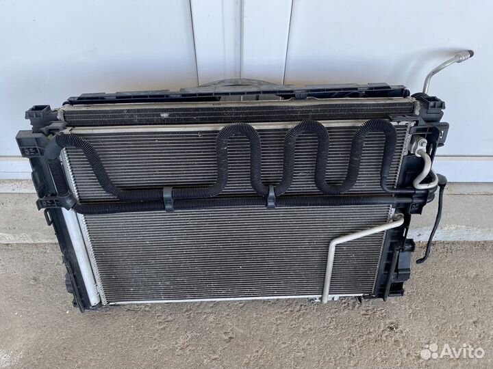 Кассета радиаторов Mercedes Benz W212 оригинал