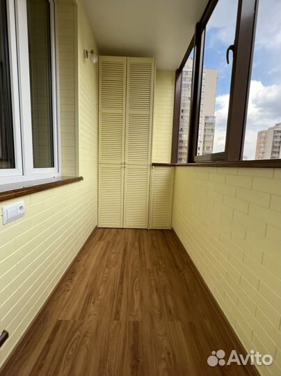 Монтажники по обшивке балконов