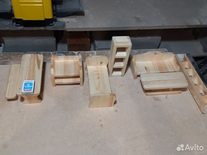 Мебель для кукольного домика деревянная