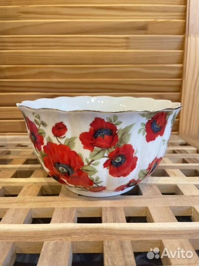 Салатник фарфоровый Elan Gallery узор шиповник