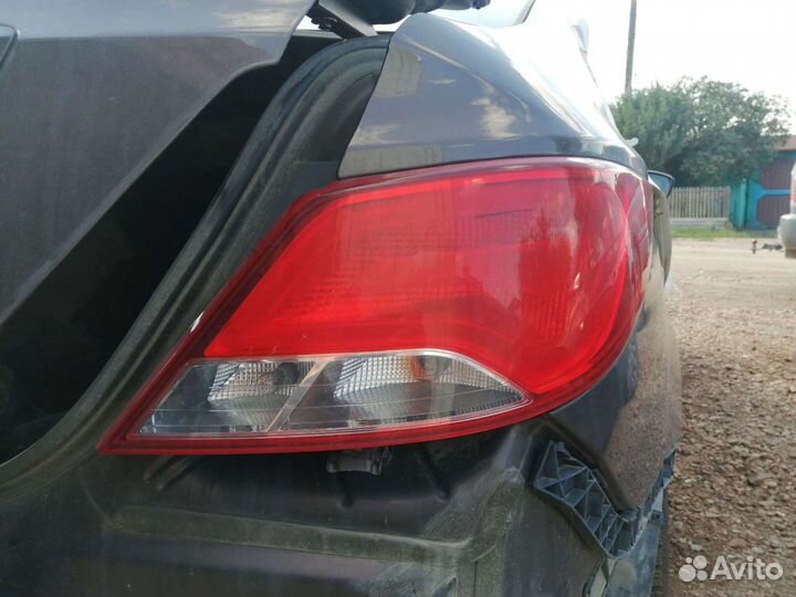Фонарь задний правый Hyundai solaris