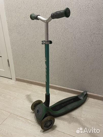 Самокат светящийся globber master lights