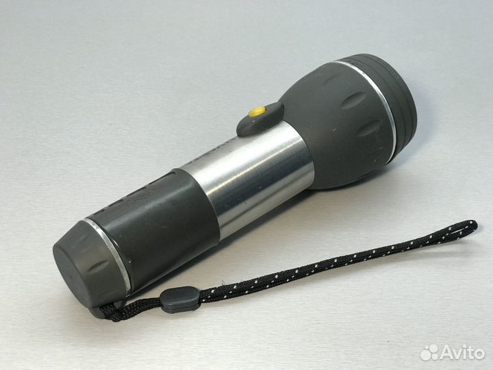 Фонарик Varta с батарейками, второй фонарь подарок