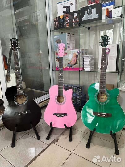 Акустическая гитара