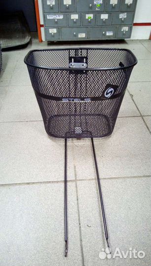 Корзина, фонарь, педали, насос, колодки, заплатки